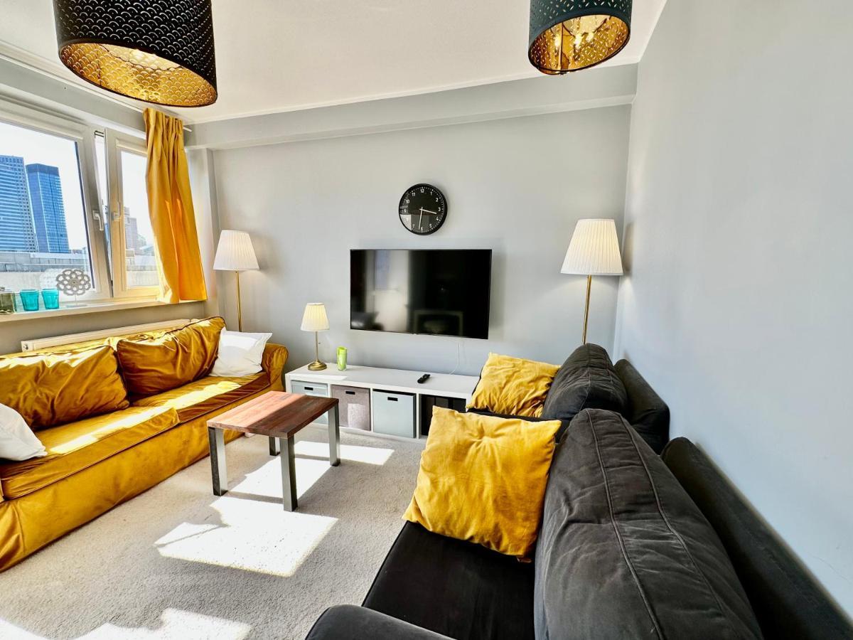 Gold 2 King Size Bed, Metro X2 Free Wifi, 50'Tv Netflix, Hbo, Appletv+ Apartment Warsaw Luaran gambar